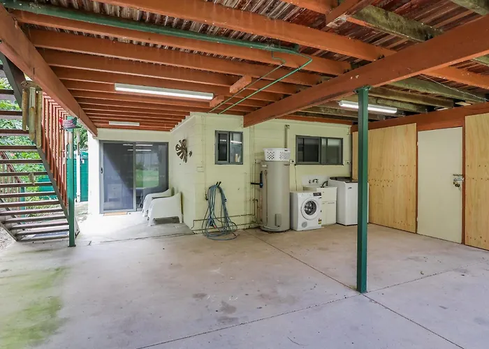 Merindah - Four-Bedroom Modern Pet-Friendly Home In Central Agnes Water