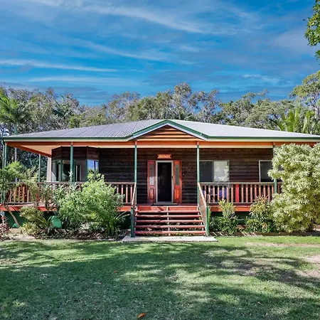 Merindah - Four-Bedroom Modern Pet-Friendly Home In Central Agnes Water Exterior photo